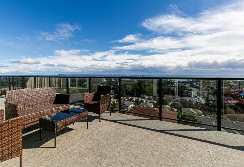 Eagle'S View Penthouse Apartman Victoria Kültér fotó